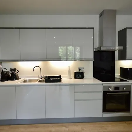 A Brand New Modern 2-bed In Bedminster Lägenhet