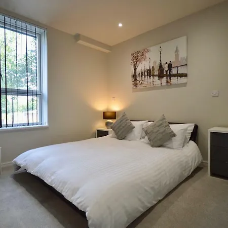 A Brand New Modern 2-bed In Bedminster *
