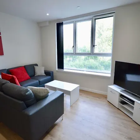 A Brand New Modern 2-bed In Bedminster Lägenhet